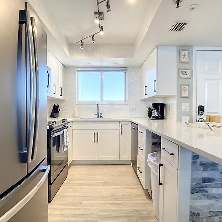 Oceanfront Balcony, Pool, Bbq, Steps To Flagler Ave Villa New Smyrna Beach Bagian luar foto