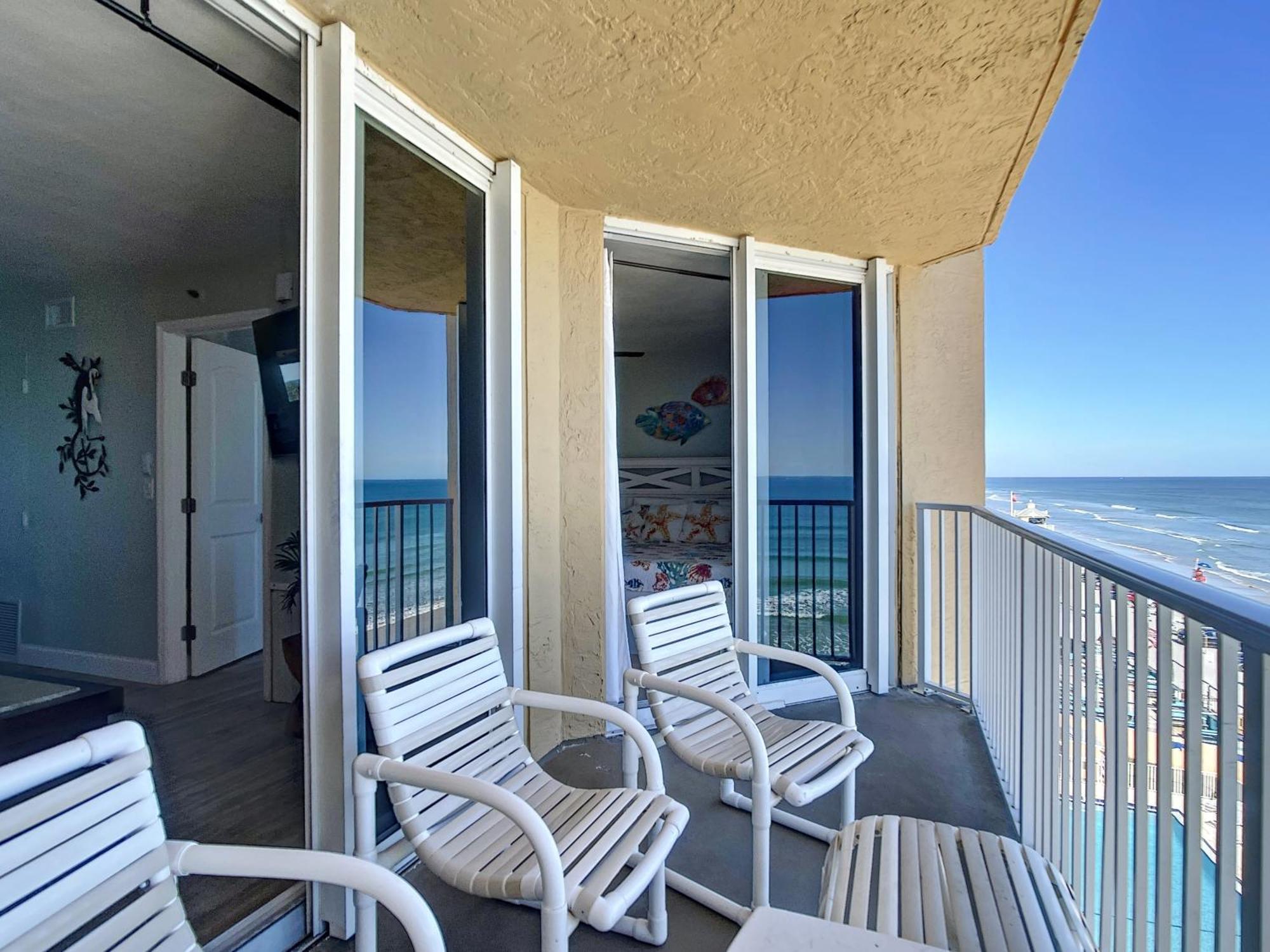 Oceanfront Balcony, Pool, Bbq, Steps To Flagler Ave Villa New Smyrna Beach Bagian luar foto
